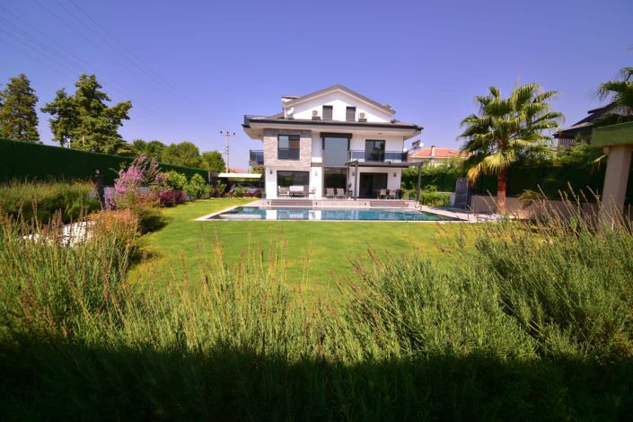 Image No.21-4 Bed Villa / Detached for sale