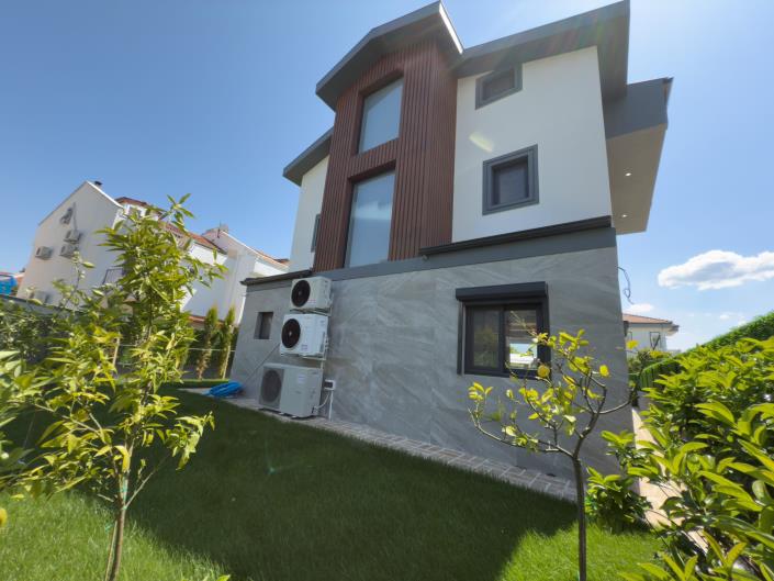 Image No.34-4 Bed Villa / Detached for sale