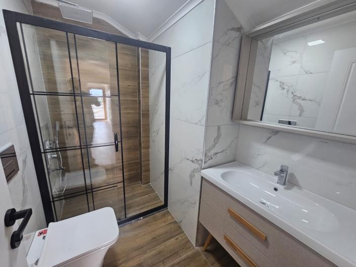 Image No.17-3 Bed Duplex for sale