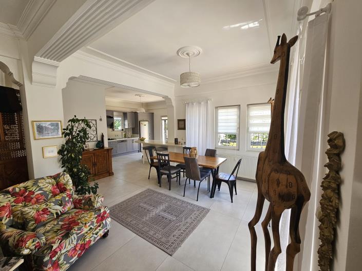 Image No.11-3 Bed Villa / Detached for sale