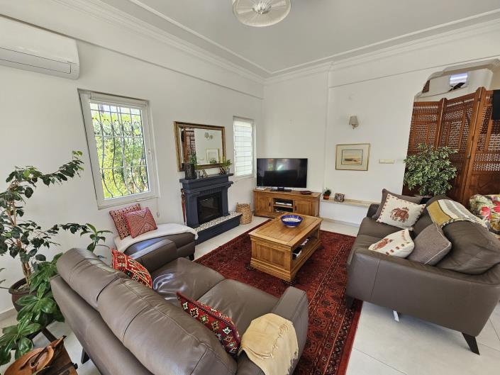 Image No.19-3 Bed Villa / Detached for sale