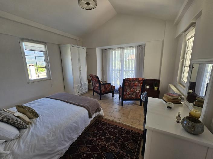 Image No.37-3 Bed Villa / Detached for sale