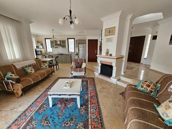 Image No.6-4 Bed Villa / Detached for sale