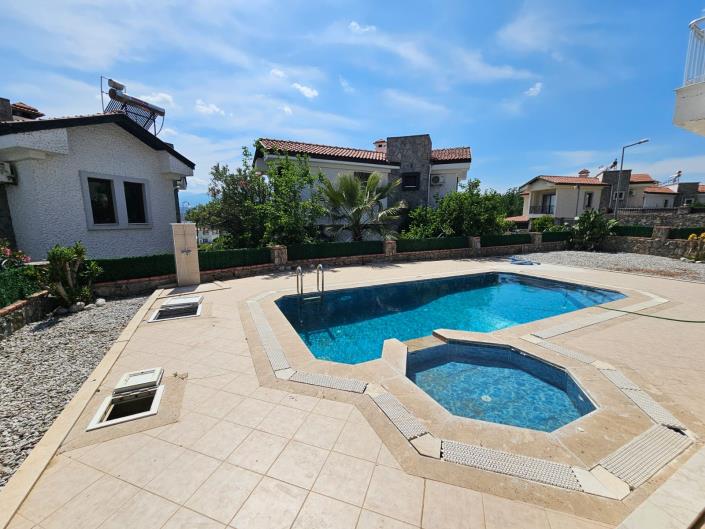 Image No.18-4 Bed Villa / Detached for sale