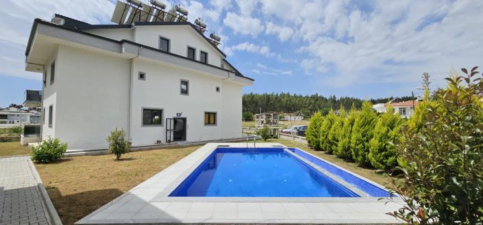 Image No.1-3 Bed Duplex for sale