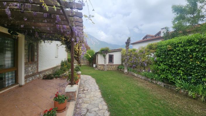 Image No.29-3 Bed Villa / Detached for sale