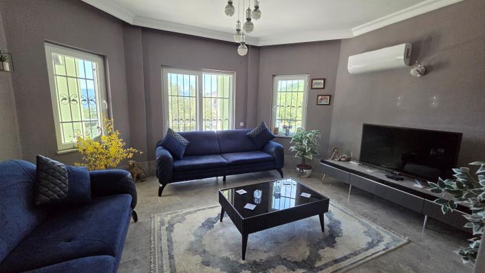 Image No.9-5 Bed Villa / Detached for sale