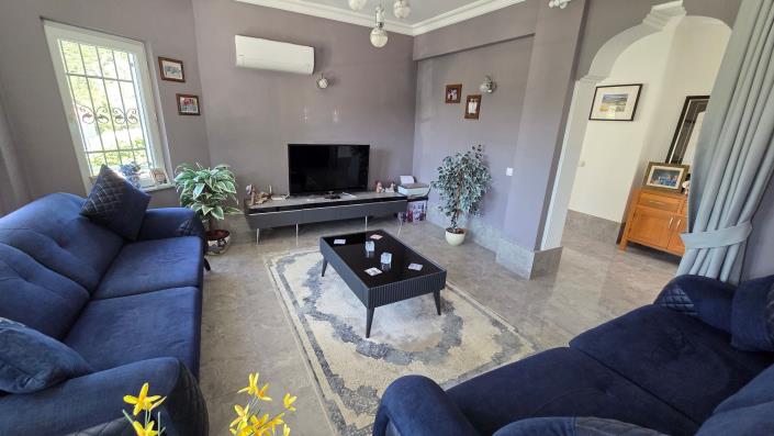 Image No.10-5 Bed Villa / Detached for sale