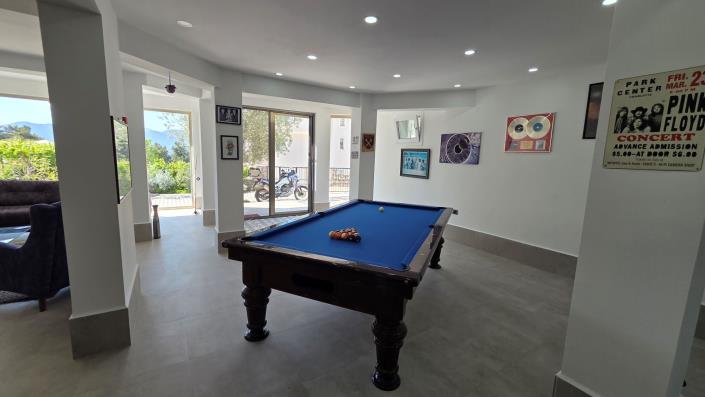 Image No.12-5 Bed Villa / Detached for sale