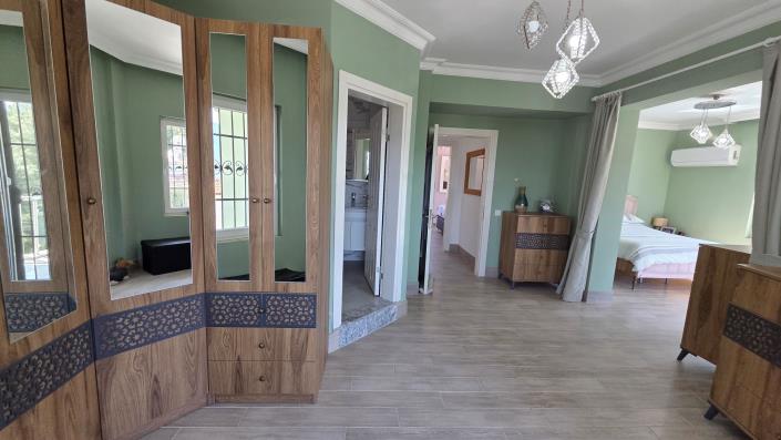 Image No.17-5 Bed Villa / Detached for sale