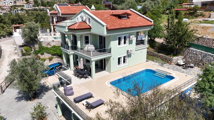 Image No.42-5 Bed Villa / Detached for sale