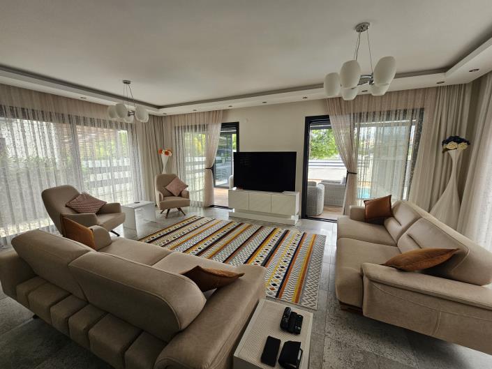 Image No.7-4 Bed Villa for sale