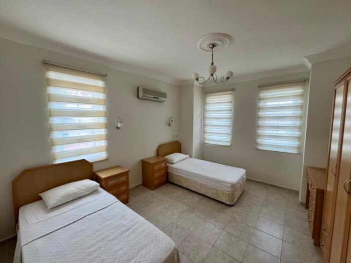 Image No.8-3 Bed Duplex for sale