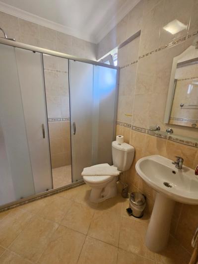 Image No.19-4 Bed Villa / Detached for sale