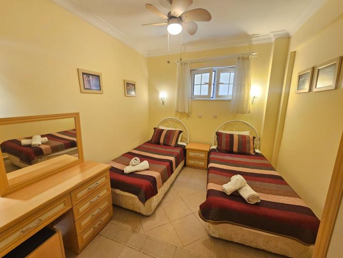 Image No.24-4 Bed Villa / Detached for sale