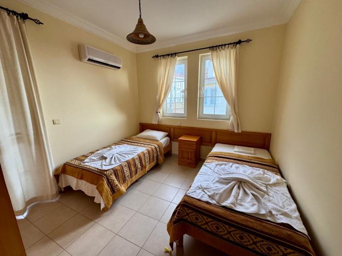 Image No.10-5 Bed Villa for sale