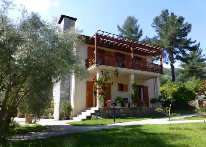Image No.1-3 Bed Villa / Detached for sale