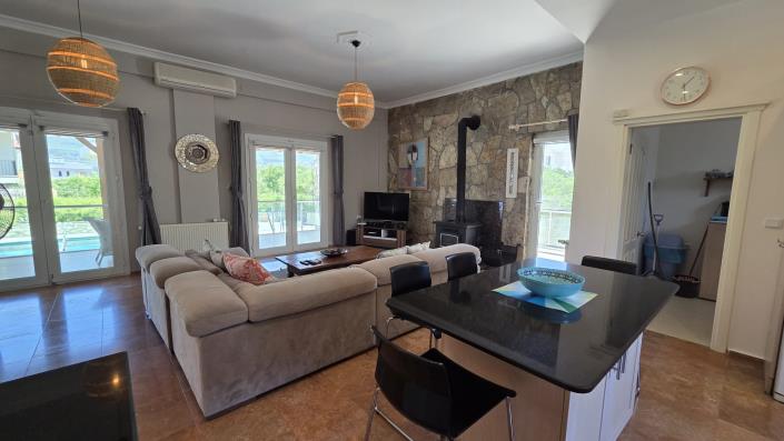 Image No.12-4 Bed Villa / Detached for sale