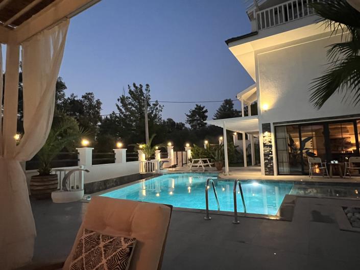 Image No.3-Villa / Détaché de 4 chambres à vendre à Kemer