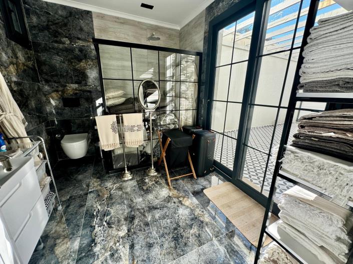 Image No.10-Villa / Détaché de 4 chambres à vendre à Kemer