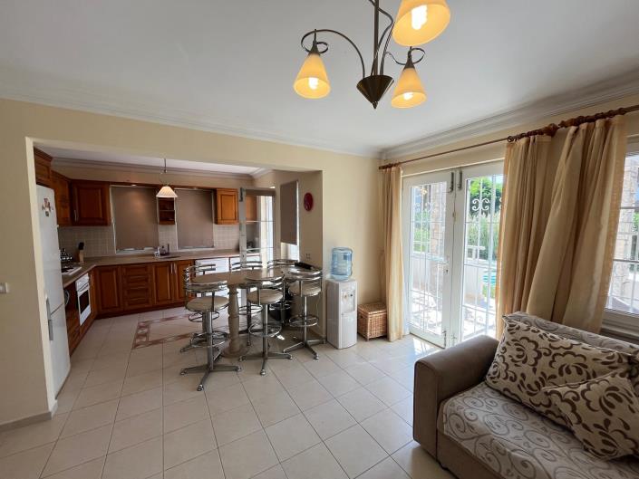 Image No.5-Villa / Détaché de 4 chambres à vendre à Ovacik