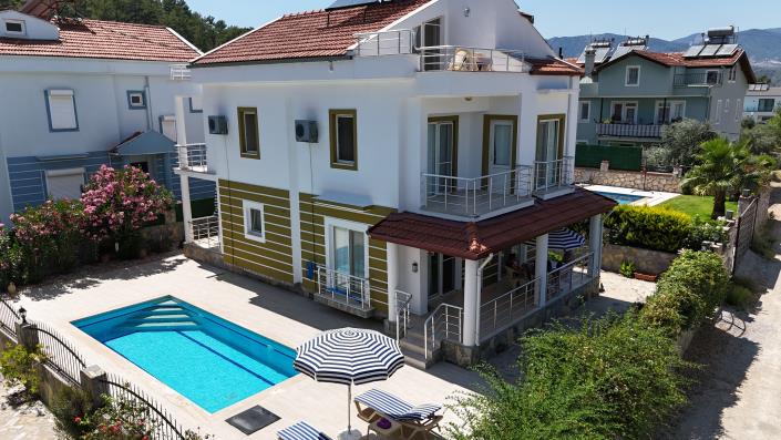 Image No.1-4 Bed Villa for sale