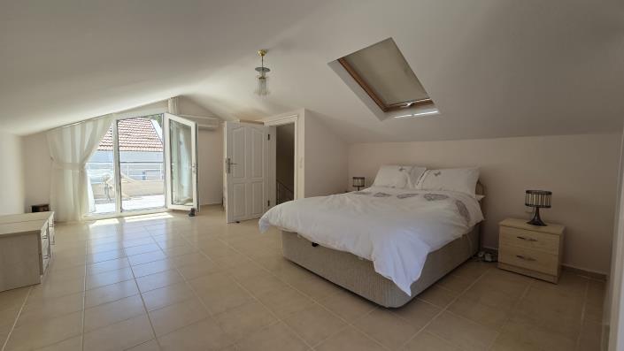 Image No.17-4 Bed Villa for sale