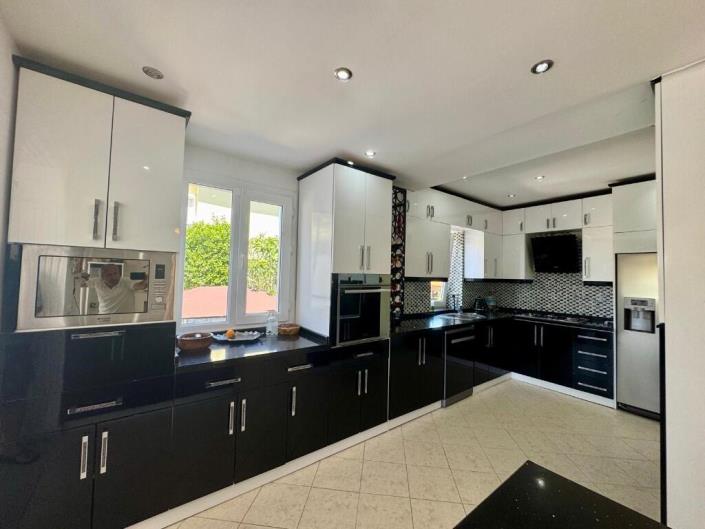 Image No.7-Villa de 4 chambres à vendre à Ovacik