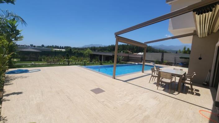 Image No.5-5 Bed Villa for sale