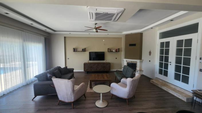 Image No.9-5 Bed Villa for sale