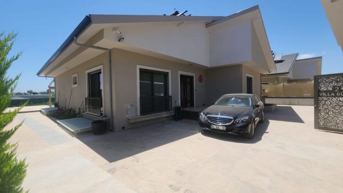 Image No.51-5 Bed Villa for sale