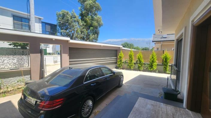 Image No.52-5 Bed Villa for sale