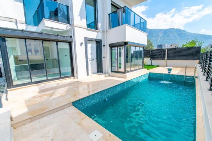 Image No.6-Villa / Détaché de 4 chambres à vendre à Ovacik