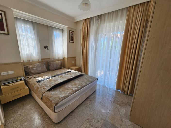 Image No.13-3 Bed Villa / Detached for sale