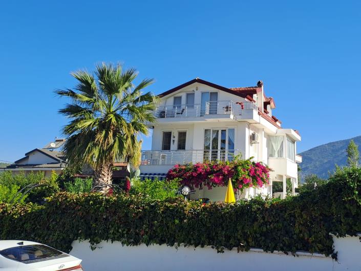 Image No.26-4 Bed Duplex for sale