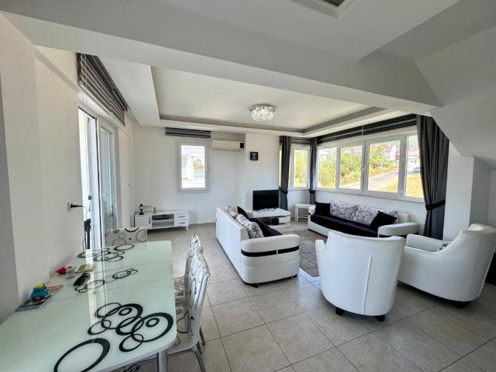 Image No.7-3 Bed Duplex for sale