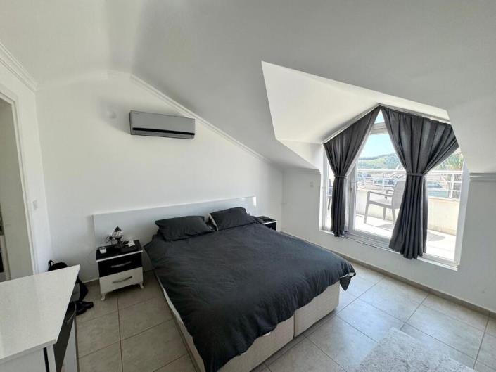 Image No.10-3 Bed Duplex for sale