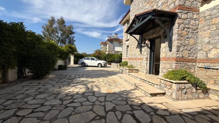 Image No.6-3 Bed Villa / Detached for sale