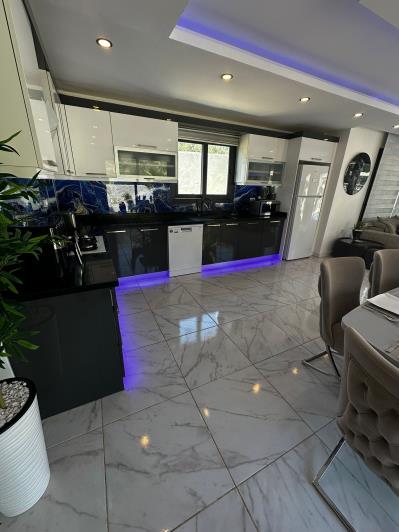 Image No.6-4 Bed Villa / Detached for sale