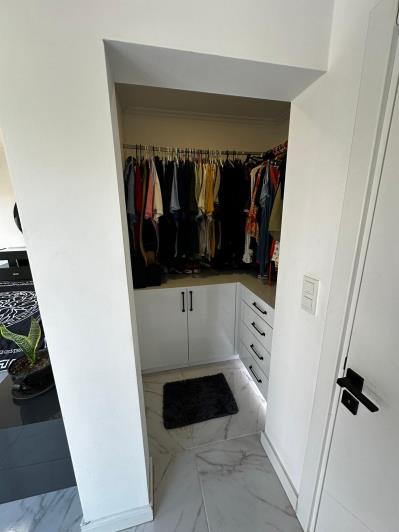 Image No.14-4 Bed Villa / Detached for sale