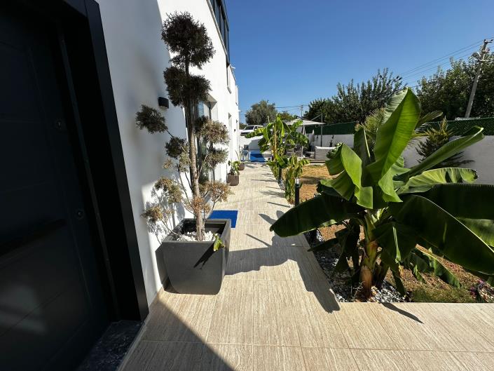 Image No.42-4 Bed Villa / Detached for sale