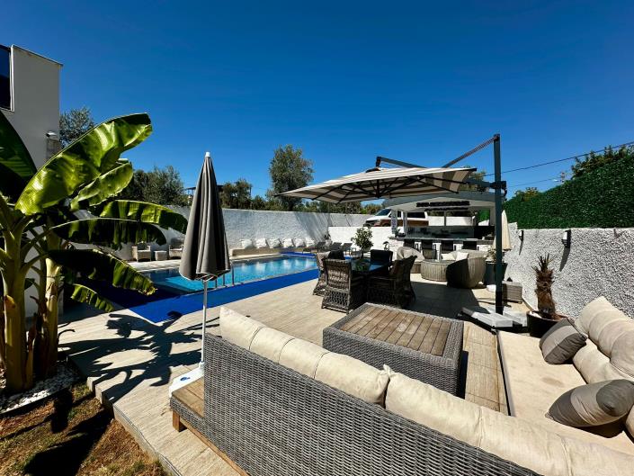 Image No.47-4 Bed Villa / Detached for sale