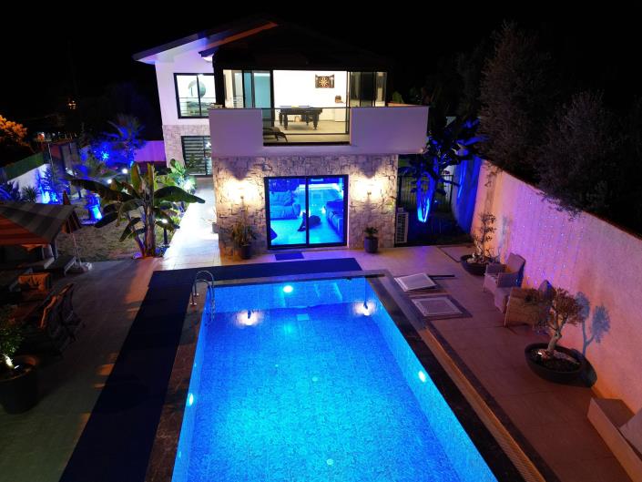 Image No.52-4 Bed Villa / Detached for sale