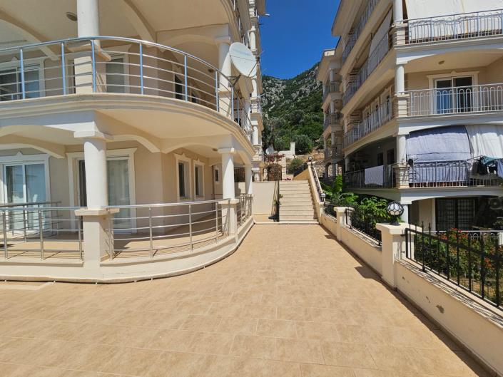 Image No.21-3 Bed Apartment for sale