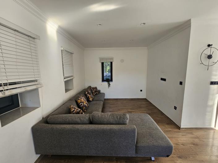 Image No.11-2 Bed Villa / Detached for sale