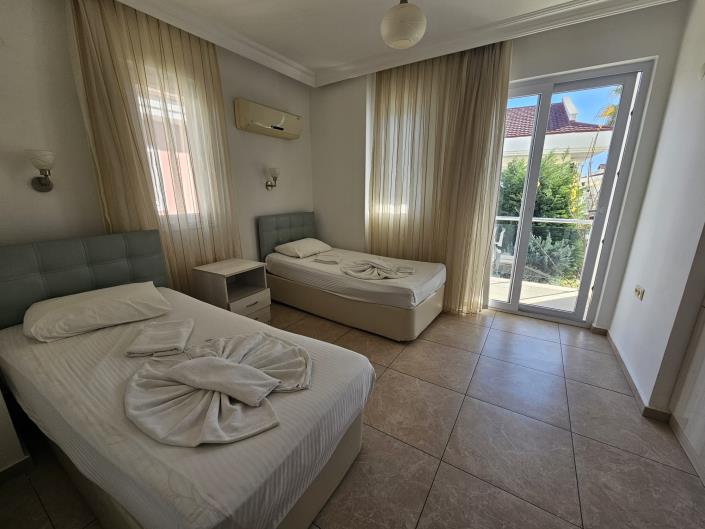 Image No.8-4 Bed Duplex for sale