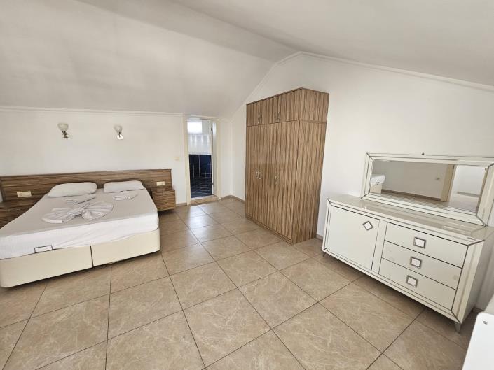 Image No.11-4 Bed Duplex for sale