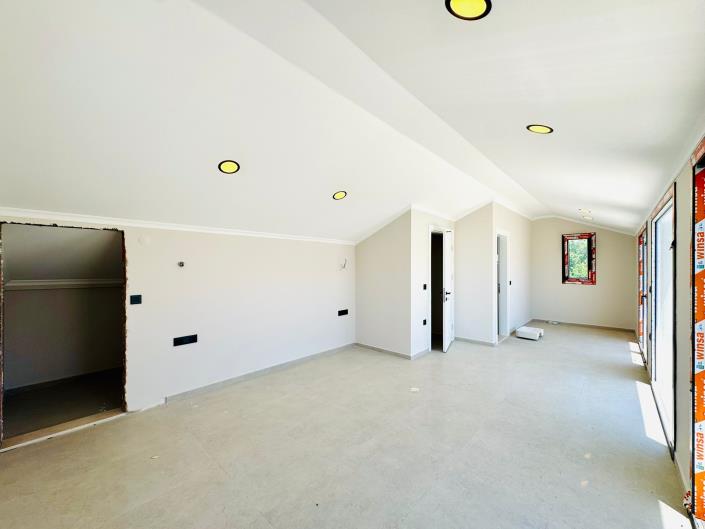 Image No.19-3 Bed Villa for sale