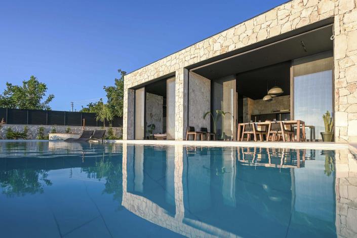 Image No.2-2 Bed Villa for sale