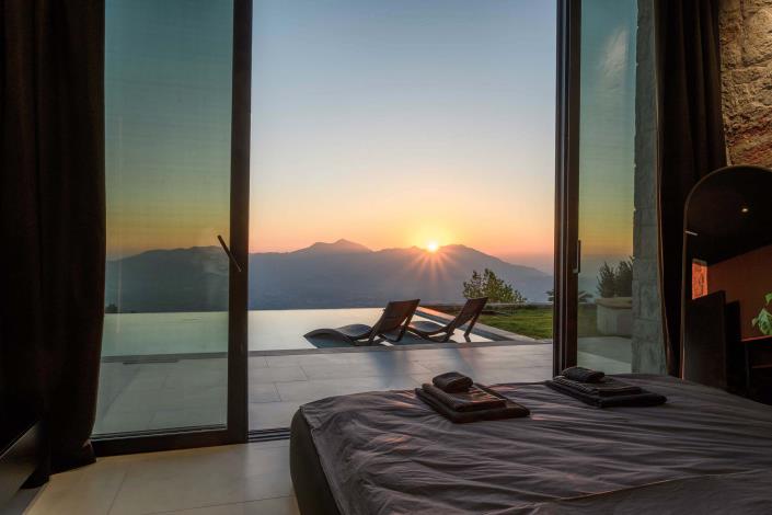 Image No.25-2 Bed Villa for sale